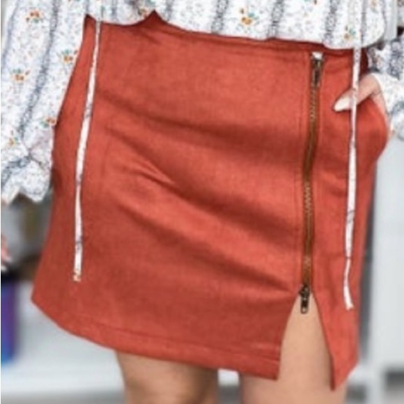 white birch Dresses & Skirts - White Birch Amber Rust Suede Zip Front Skirt